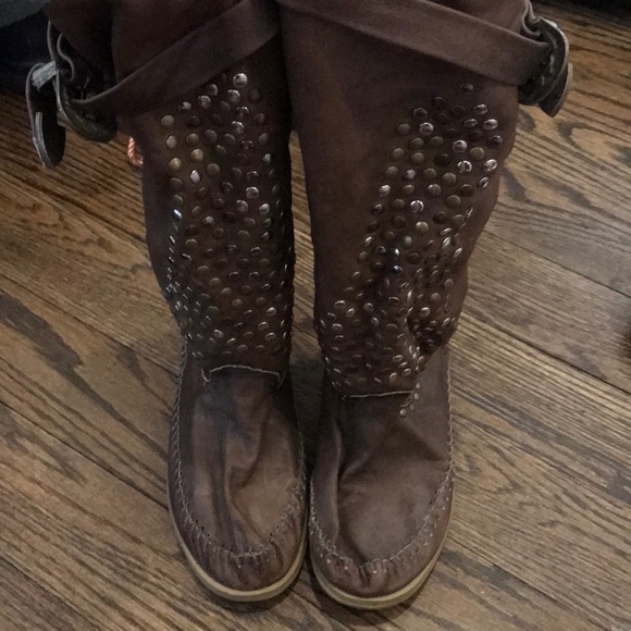 L R boots - Picture 2 of 3